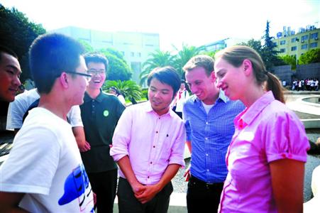 以色列创新青年人才与沪上学子分享创业心得