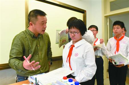 虹口区民办新华初中托管公办华东师大一附初中纪实