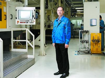 徐小平怀揣着技术梦“下海”