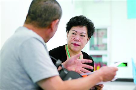 做为民服务“全科医生”